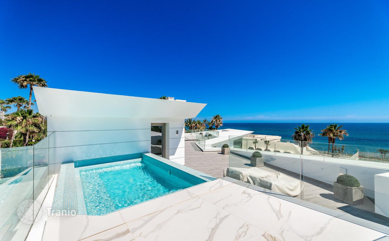 Designer Villa with Sea Views in Los Monteros, Marbella