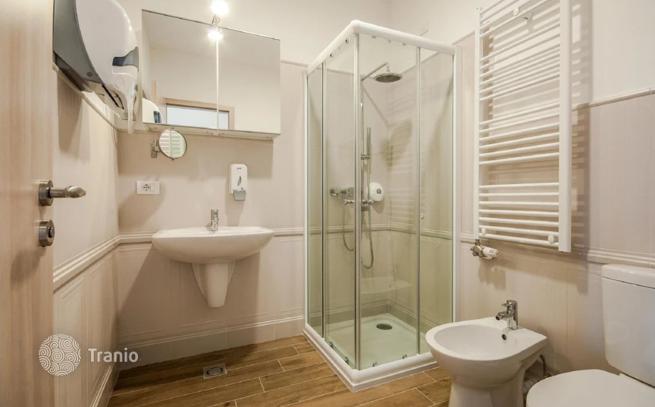Renovated 3-Bedroom Apartment with Basilica View in District V, Budapest, photo 4