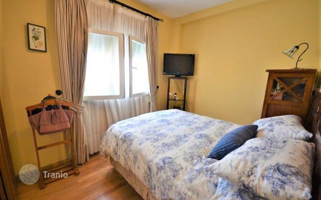 2-Bedroom Penthouse with Sea and Mountain Views in Benalmádena