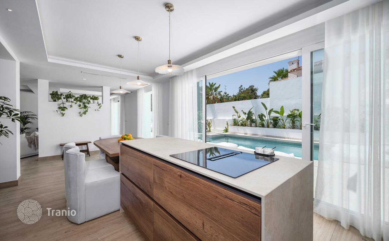 4-Bedroom Villa in Marbella, photo 2