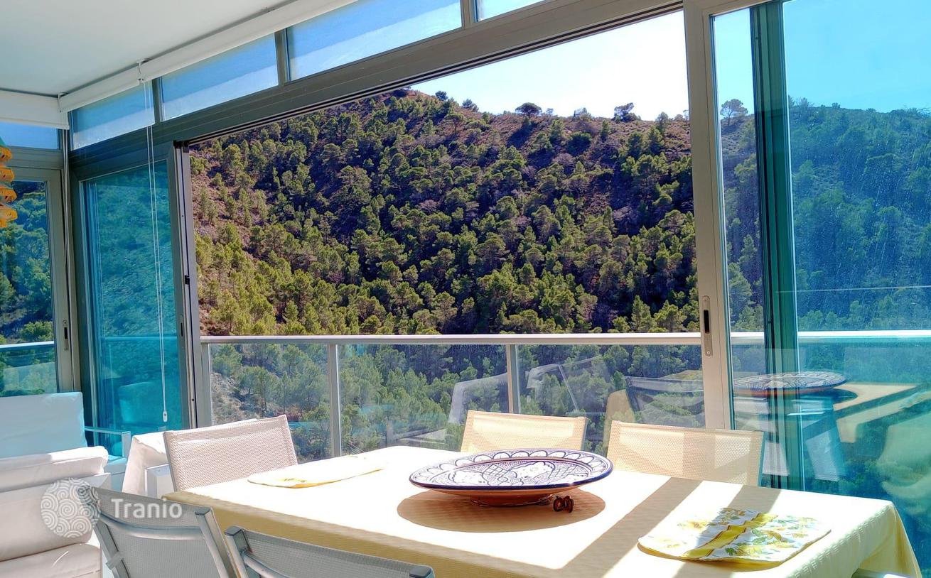 2-Bedroom Apartment with Sea View and 2 Parking Spaces in Alicante, photo 3