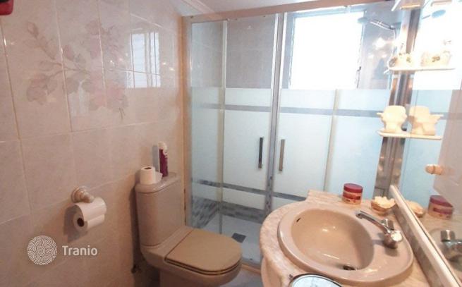 Renovated 2-Bedroom Apartment with Large Terrace in Benidorm, photo 3