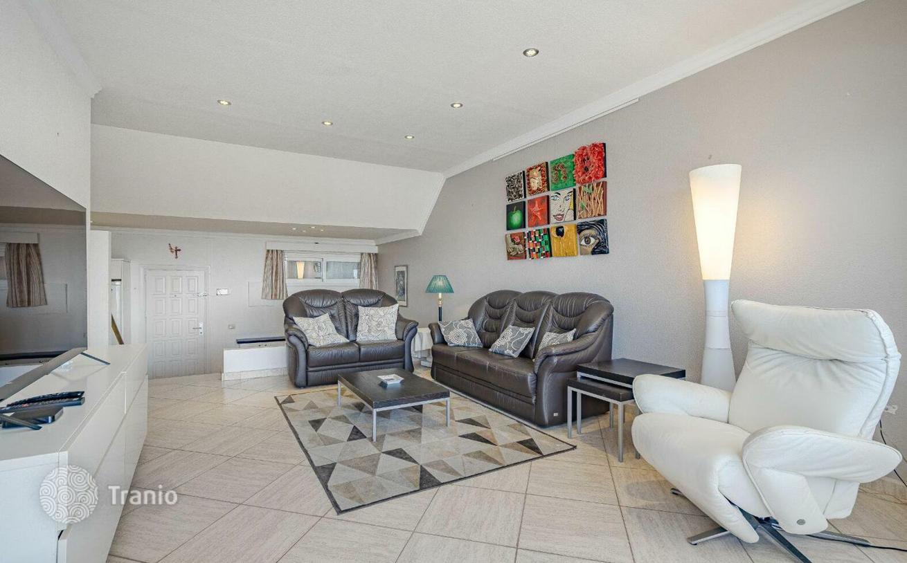 2-Bedroom Penthouse with Ocean View in Costa Adeje, Tenerife, photo 3