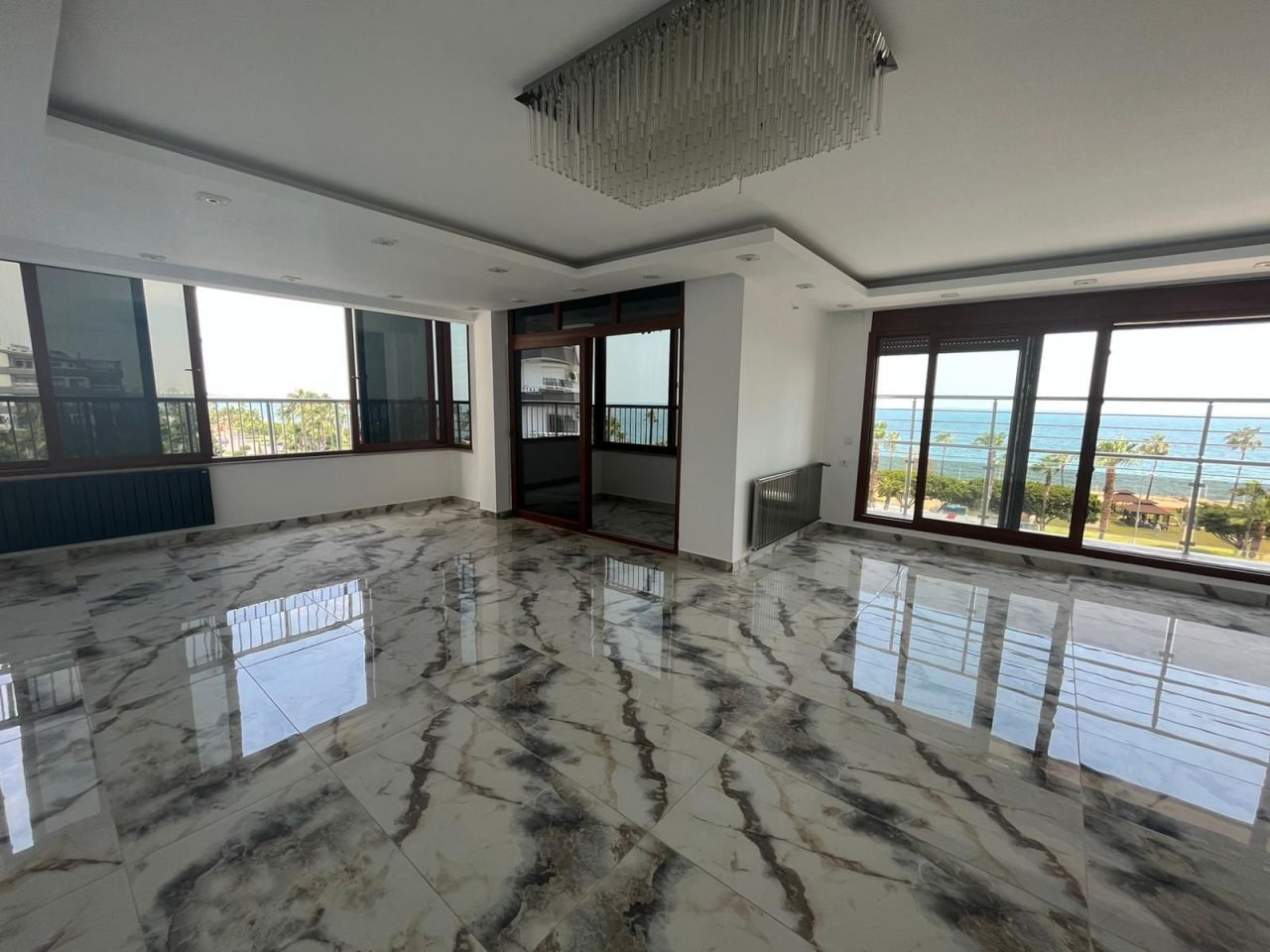4-Bedroom Apartment in Mersin, Turkey
