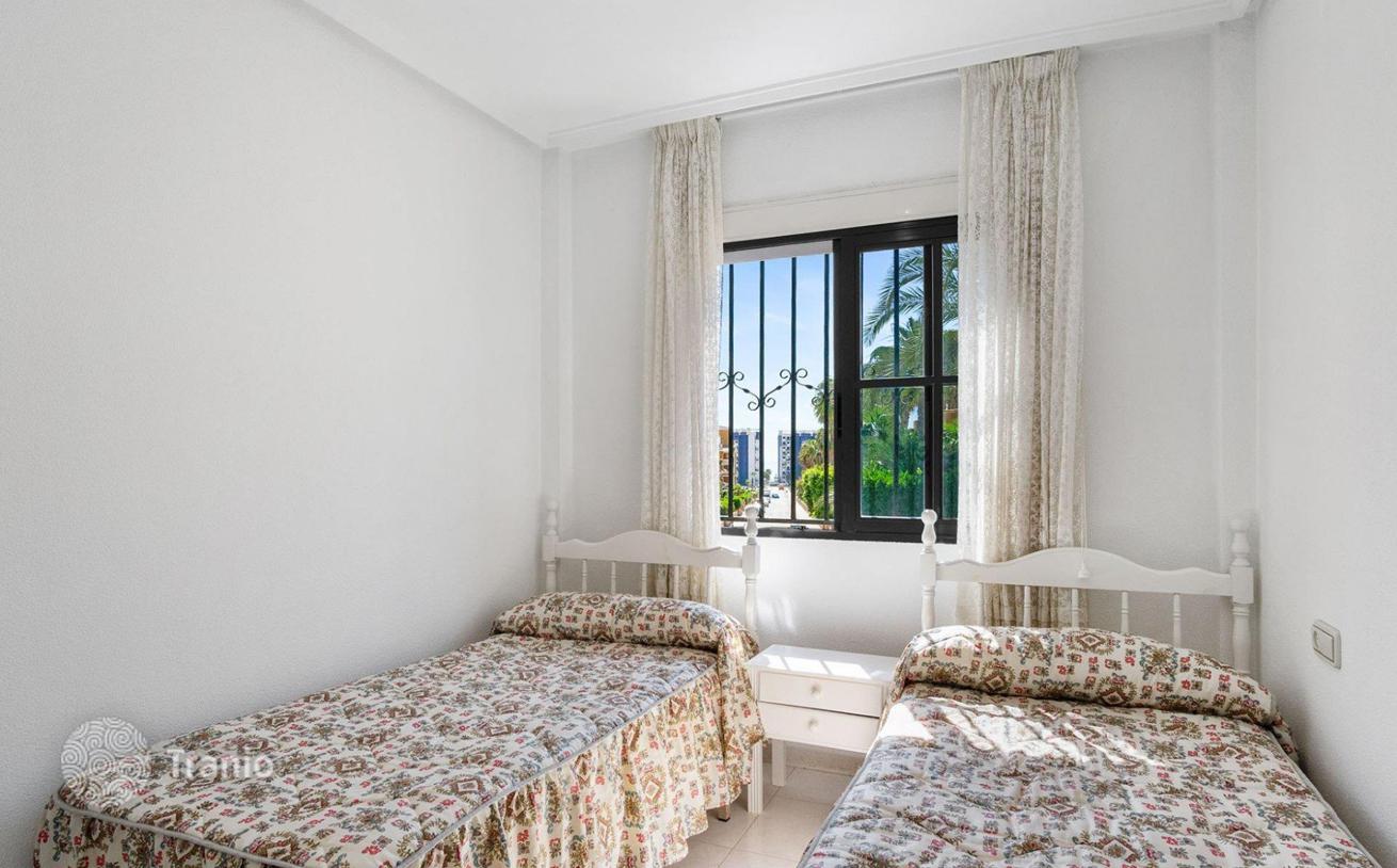 2-Bedroom Apartment with Shared Pool in Torrevieja, photo 5
