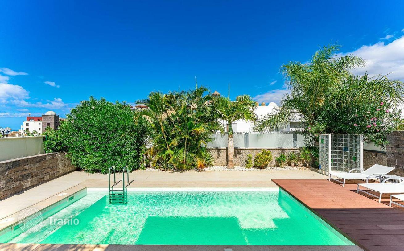 6-Bedroom Villa with Private Heated Pool in Costa Adeje, Tenerife, photo 2