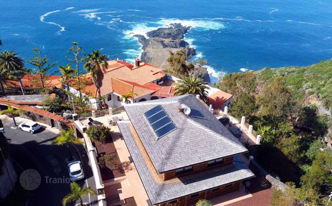 3-Bedroom Wooden Villa with Ocean View in El Sauzal, Tenerife, photo 3