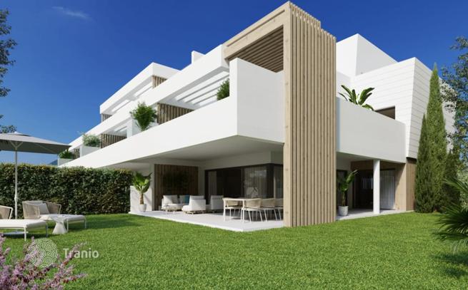 3-Bedroom Apartment with Terrace in Estepona, photo 4