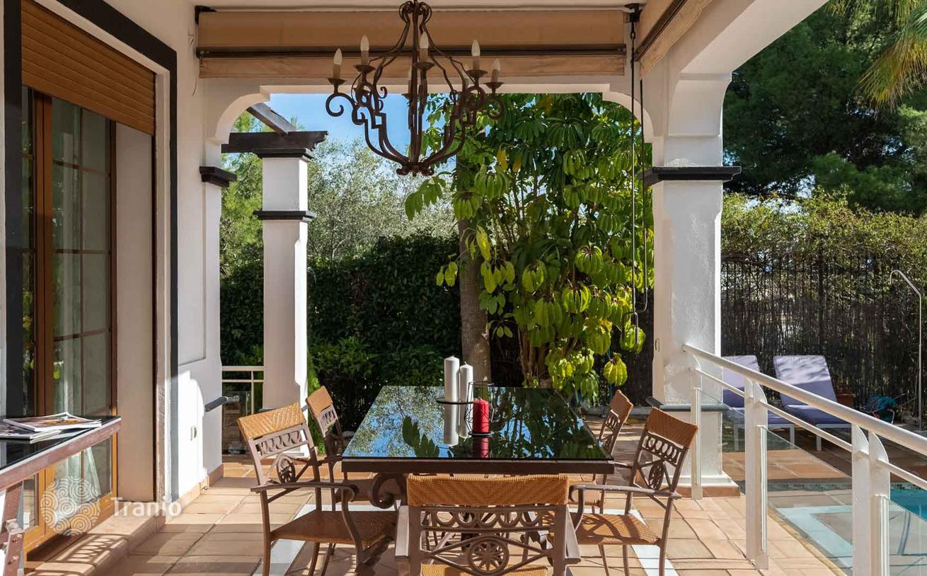 5-Bedroom Villa with Private Pool in Marbella, photo 3