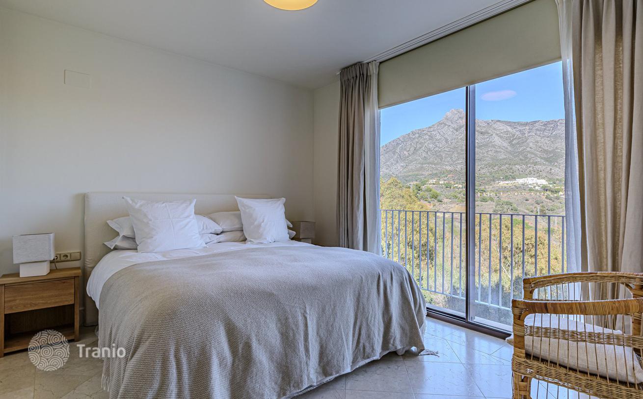 5-Bedroom Villa with Private Pool in Marbella, photo 5