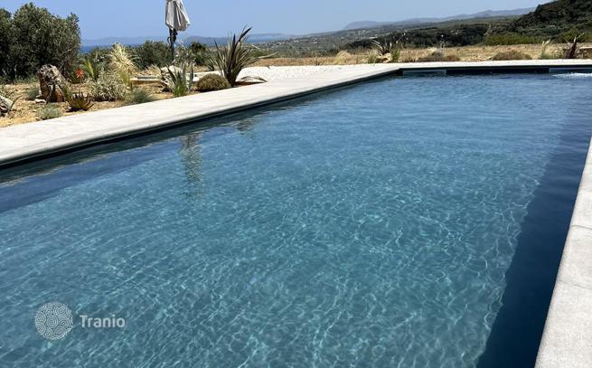 3-Bedroom Villa with Private Pool and Sea View in Kolymbari, Crete