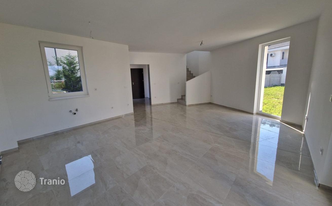 3-Bedroom House in Debrecen, photo 3
