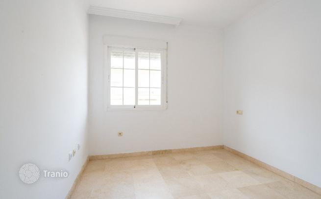 2-Bedroom Townhouse in Marbella, photo 3