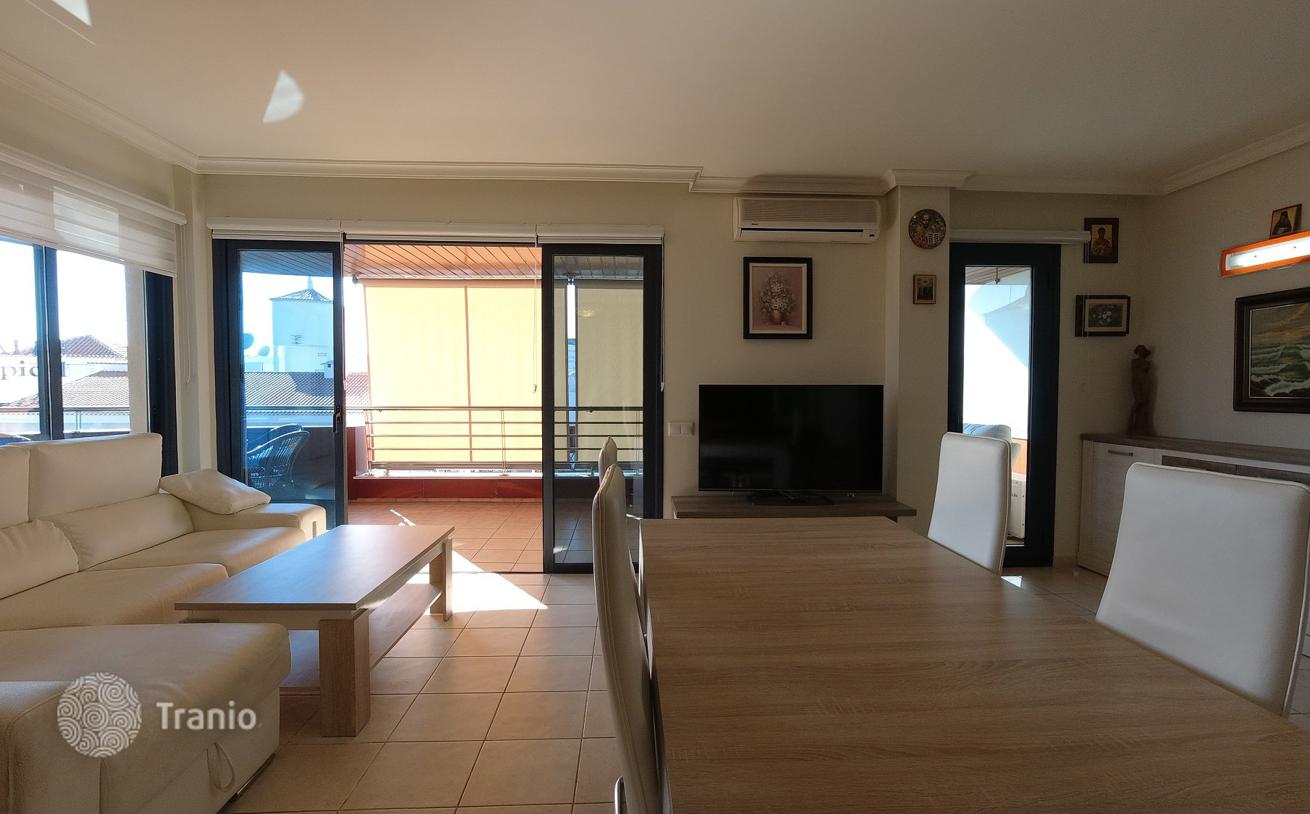 2-Bedroom Corner Apartment with Cliff View in Acantilado de los Gigantes, photo 3