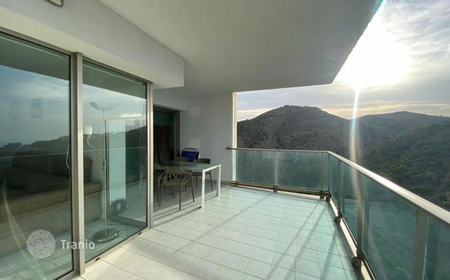 2-Bedroom Apartment with Sea and Mountain Views in Benidorm, photo 2