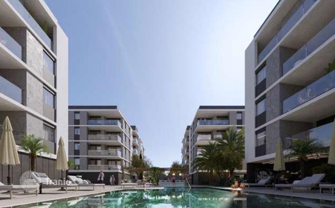1-Bedroom Apartment with Pool View in Zakaki, Limassol, photo 2