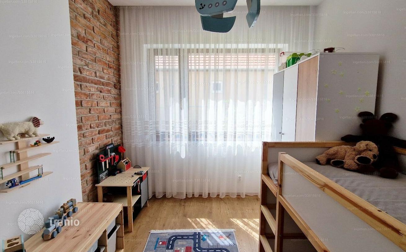 4-Bedroom House in Debrecen, Hungary