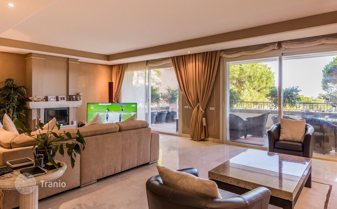 3-Bedroom Apartment with Sea View in La Trinidad, Marbella Golden Mile, photo 3