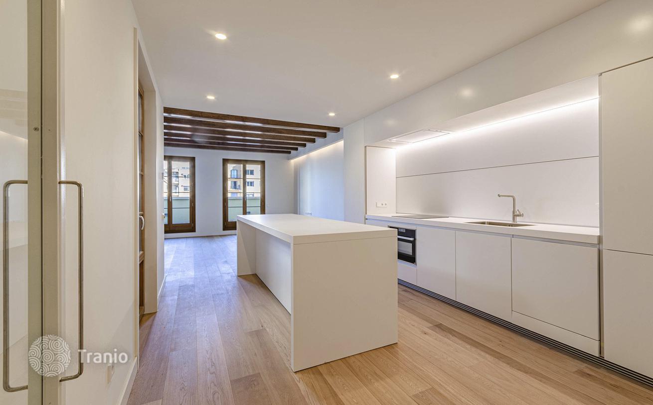 2-Bedroom Apartment in Barcelona, photo 5