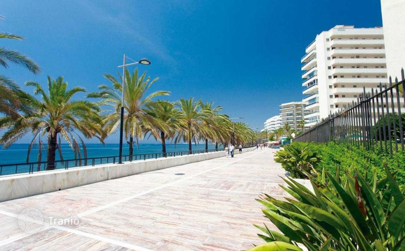2-Bedroom Penthouse in Marbella, photo 3