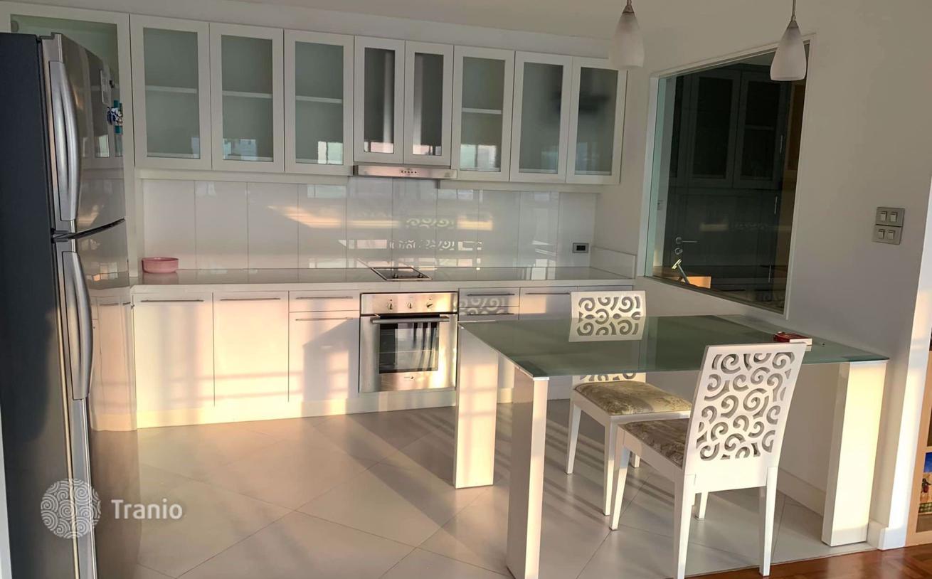 2-Bedroom Condo in Phaya Thai, Bangkok, photo 4