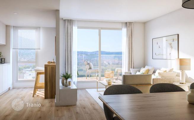 2-Bedroom Apartment with Mountain View in Denia, Alicante, photo 5
