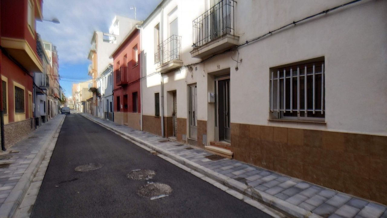 2-Bedroom Apartment in Valencia