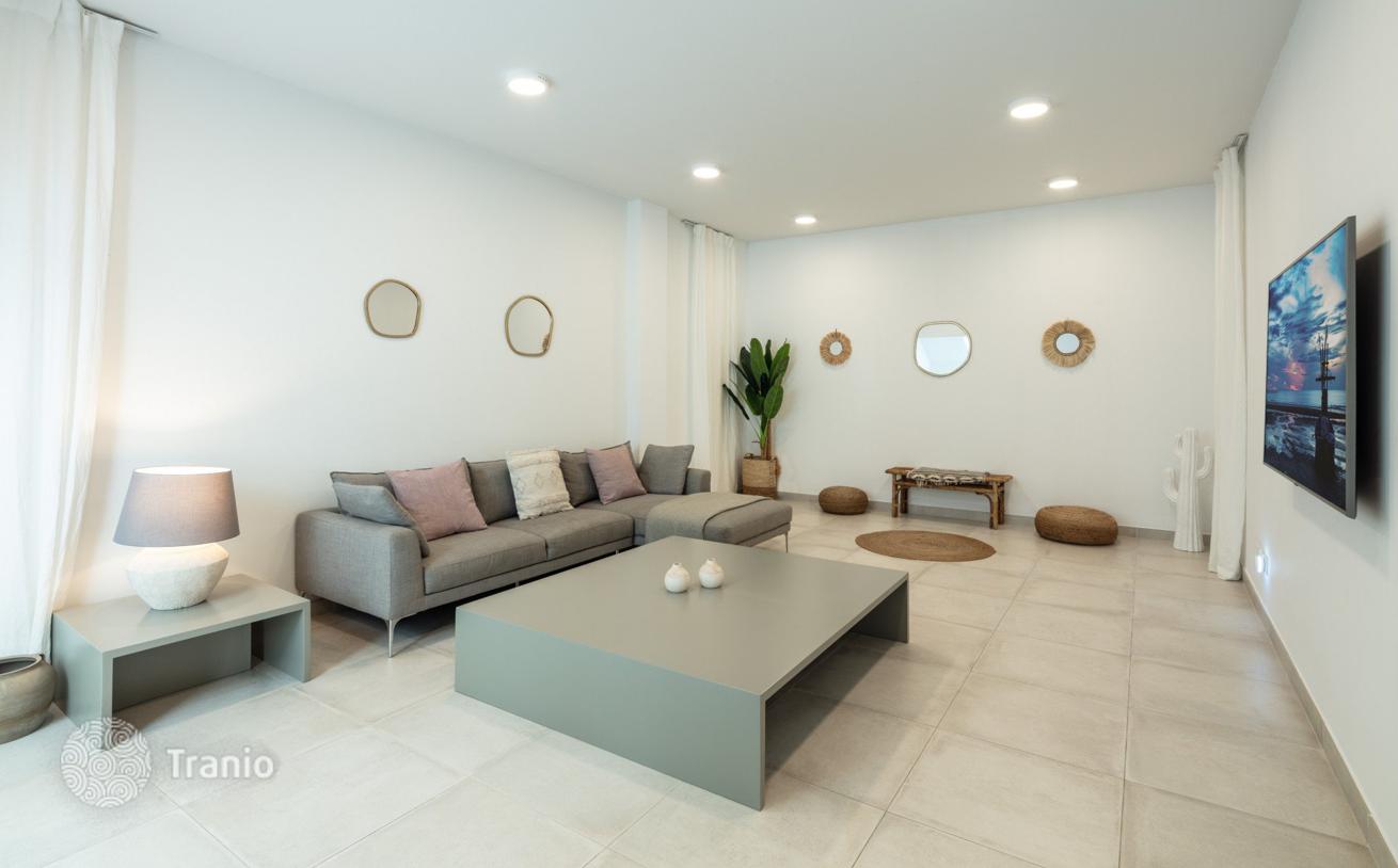 3-Bedroom Villa with Private Pool in Arboleda, Estepona, photo 2