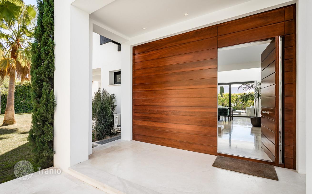 5-Bedroom Villa with Modern Design in Nueva Andalucia, Marbella, photo 4