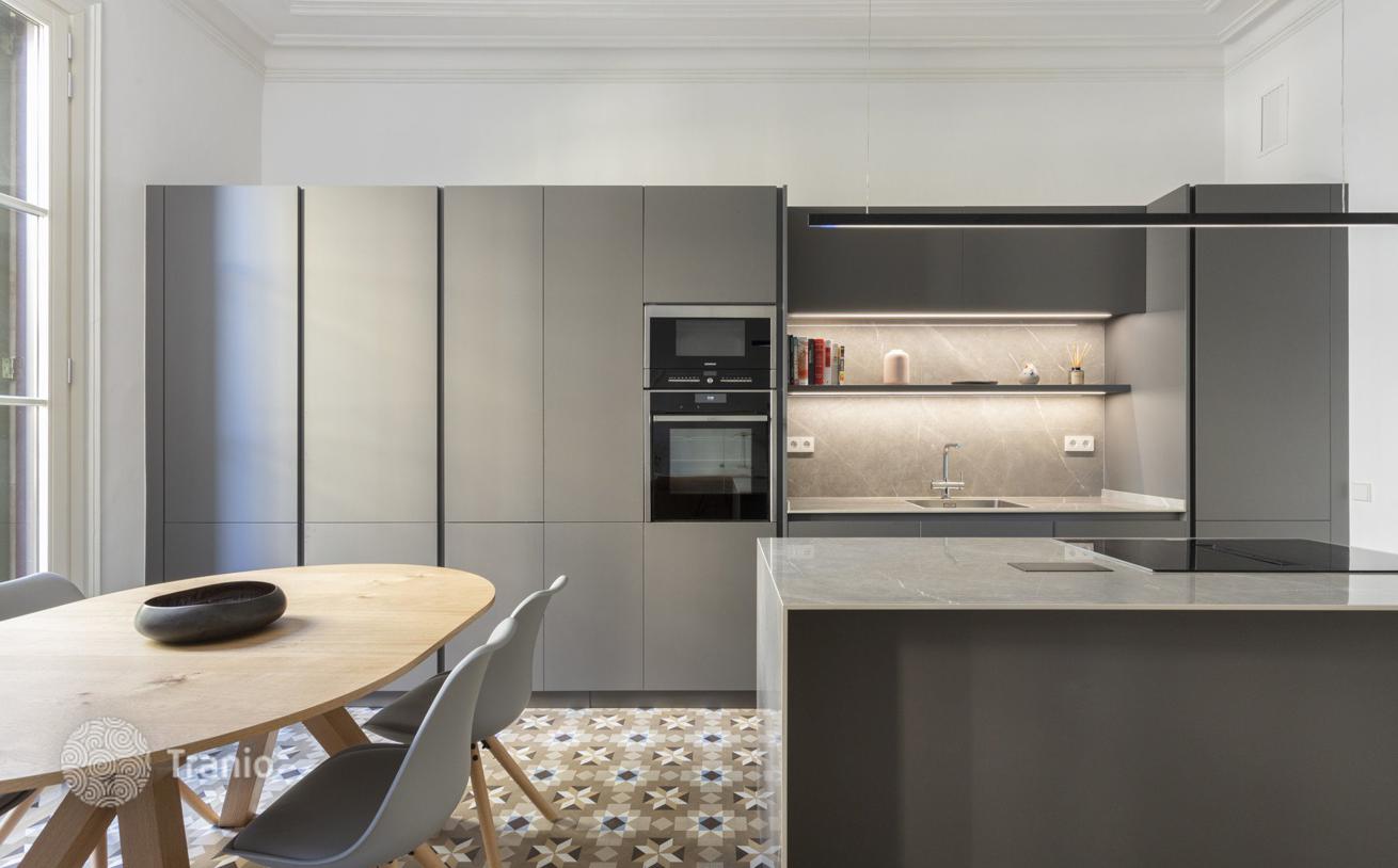 3-Bedroom Apartment in Eixample, Barcelona