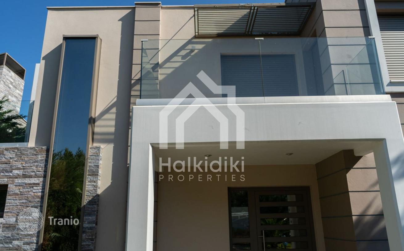 4-Bedroom Villa with 1,200 m² in Halkidiki, Greece