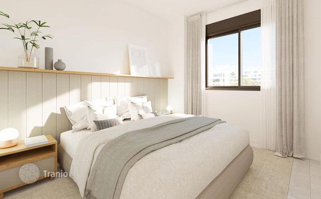 3-Bedroom Apartment with Terrace in Estepona, Costa del Sol, photo 3