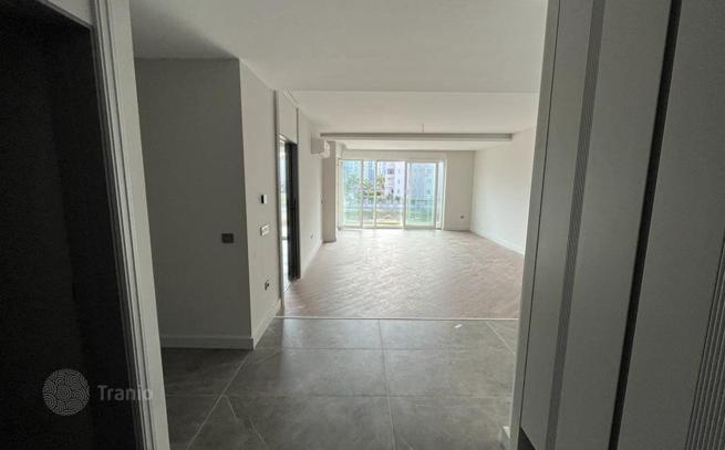 Spacious Apartment with Shared Pool in Unjali, Antalya