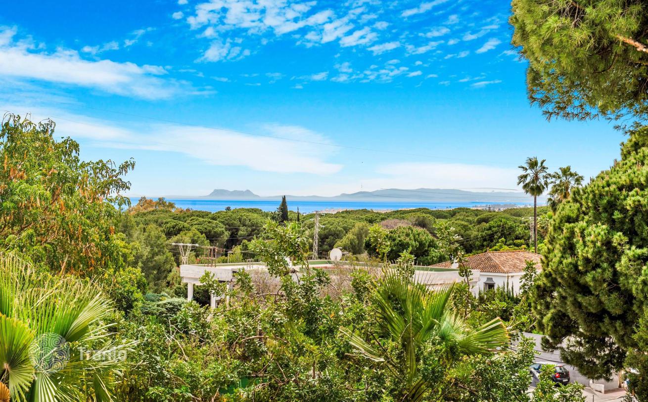 5-Bedroom Villa with Private Pool in Golden Mile, Marbella, photo 5