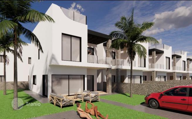 3-Bedroom Villa in Prestigious Development in Punta Prima, Alicante, photo 4