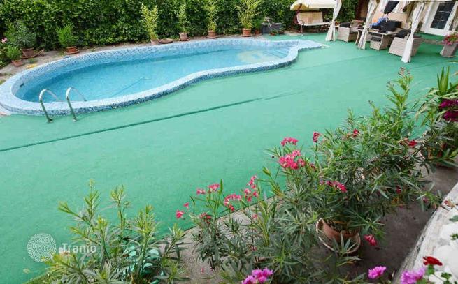 8-Bedroom House 740 m² in Debrecen, Hungary