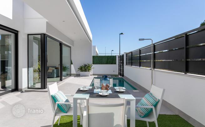 3-Bedroom Villa with Private Pool in Pilar de la Horadada, Orihuela Costa