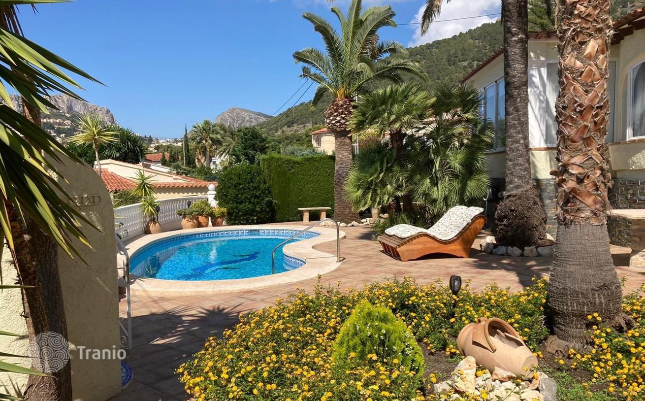 2-Bedroom Villa with Private Pool in Calpe, photo 2