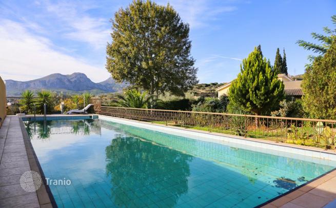 Villa with Private Pool and Garden in Corinth, Peloponnese