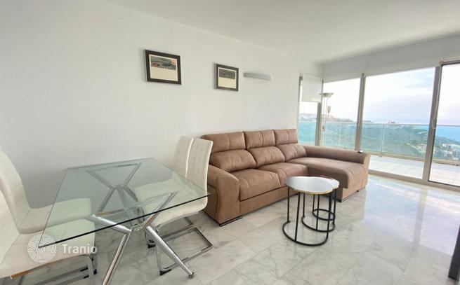 2-Bedroom Apartment with Sea and Mountain Views in Benidorm, photo 3