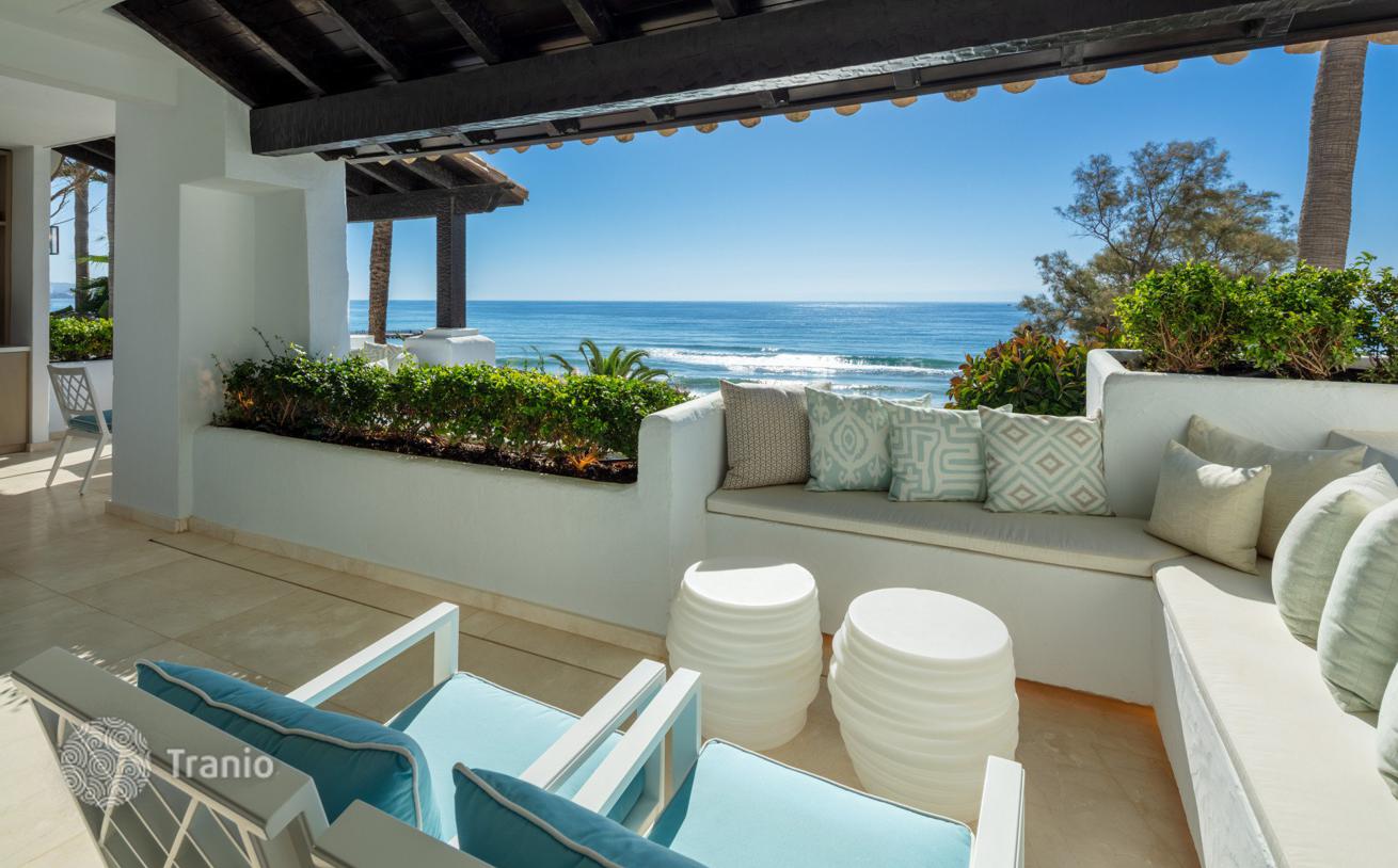 2-Bedroom Penthouse with Private Pool and Sea View in Marbella, photo 2
