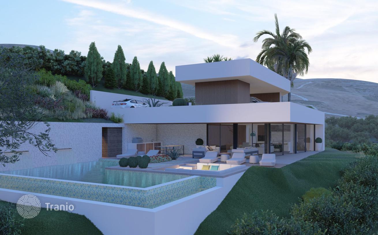 Modern Designer Villa with Coastal Views in Marbella
