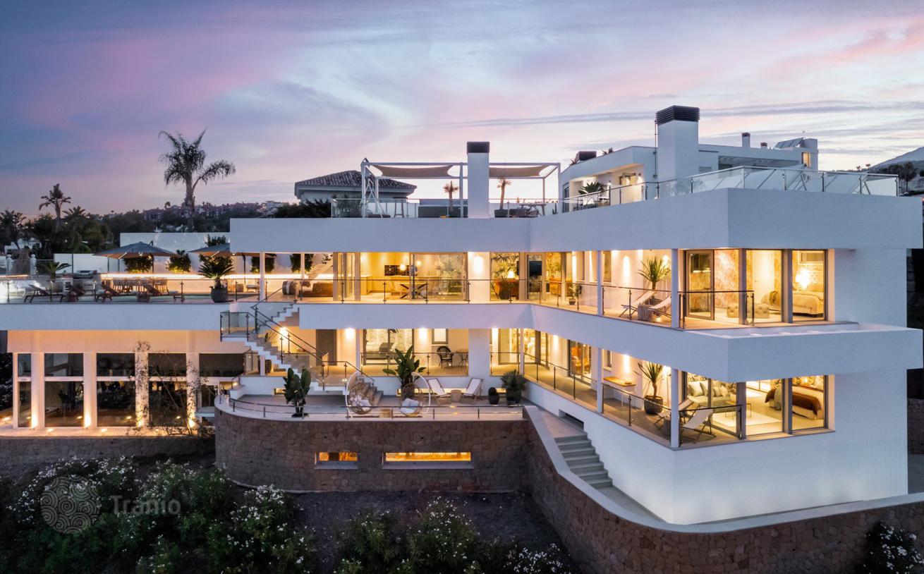 5-Bedroom Villa in Benavís, Spain, photo 4