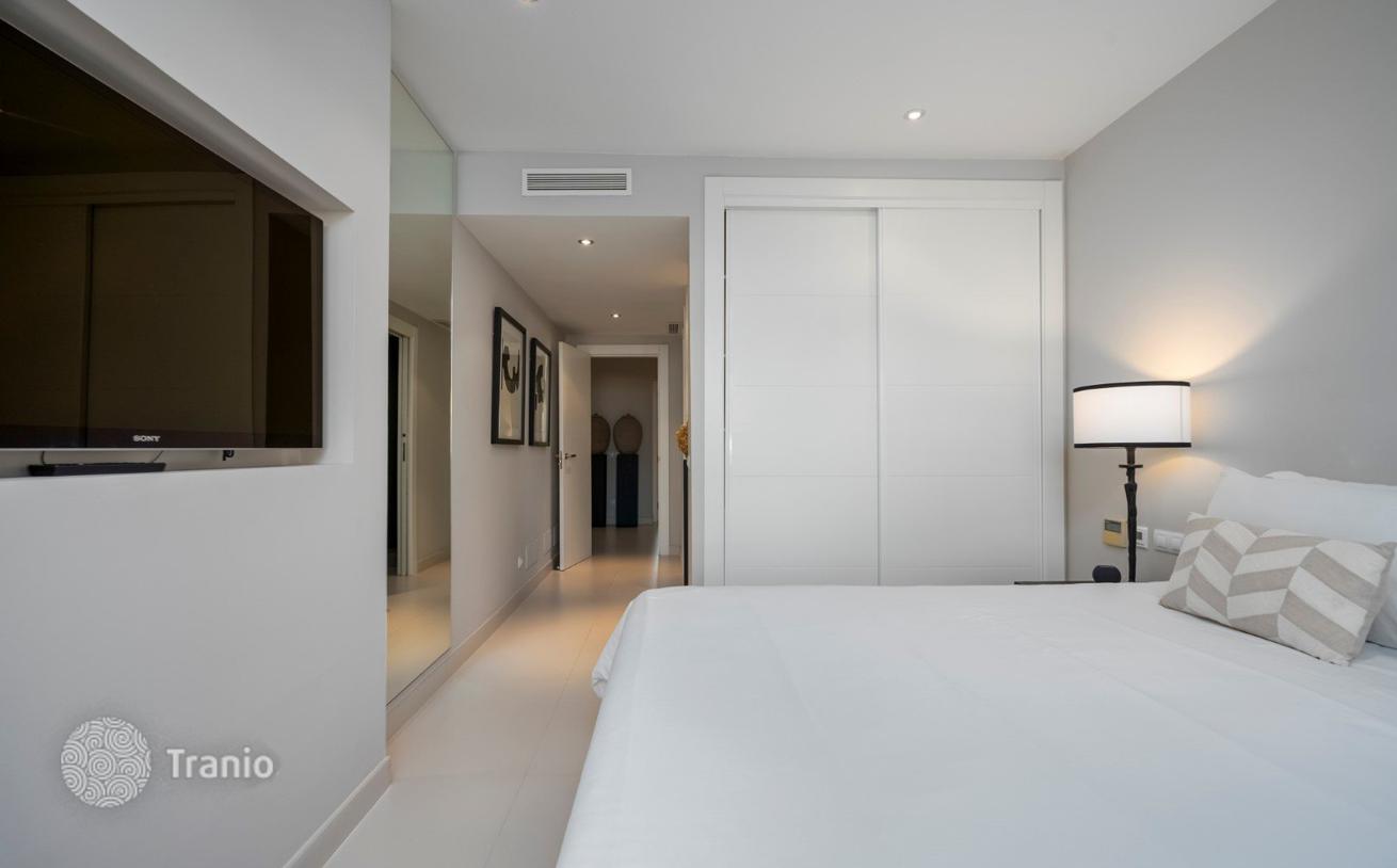 4-Bedroom Villa in Marbella, photo 5