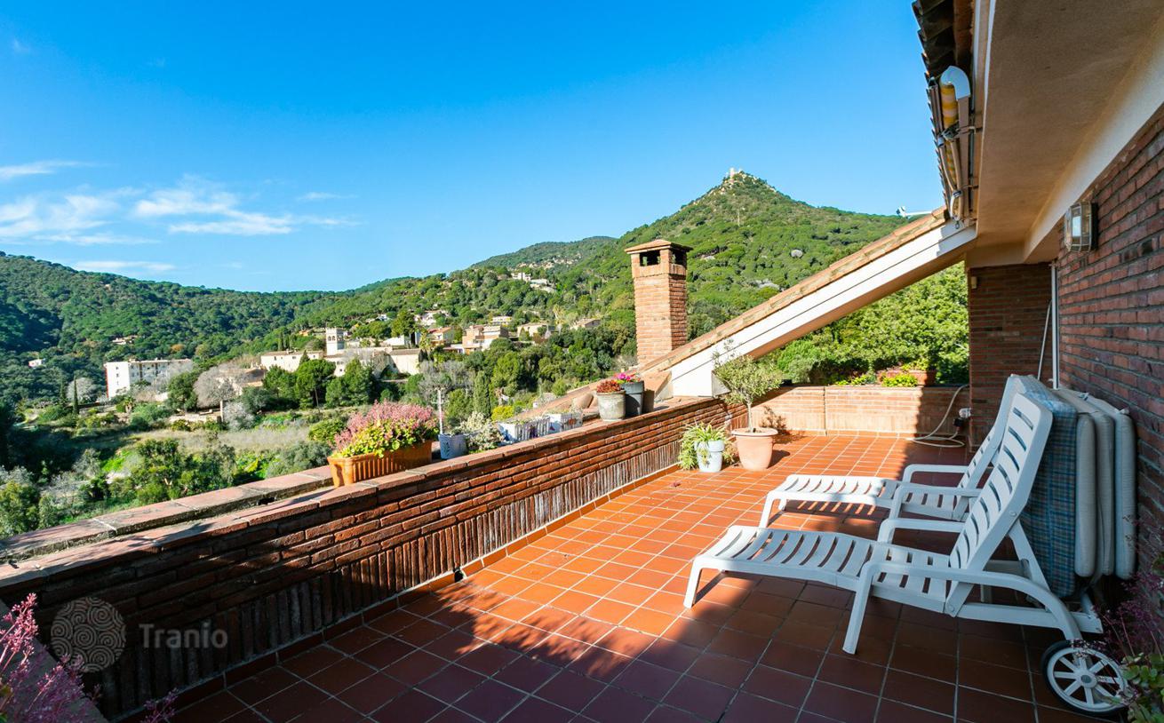 4-Bedroom Townhouse with Pool in Cabrera de Mar, Barcelona, photo 4