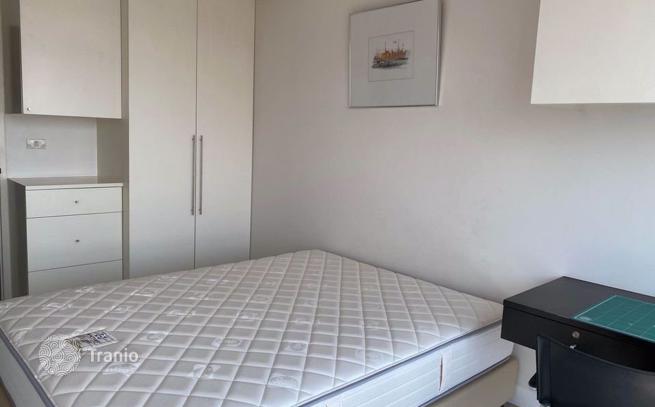 2-Bedroom Condo in Phaya Thai, Bangkok