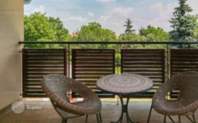 Modern 4-Bedroom Villa with Private Pool in District III, Budapest, photo 2