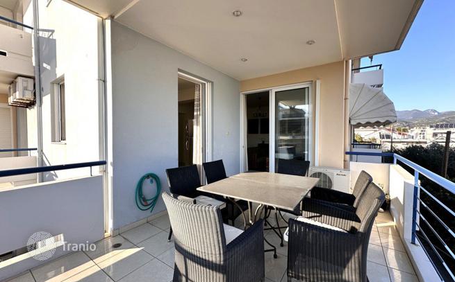2-Bedroom Apartment with Mountain View in Kalamata, Peloponnese, photo 3
