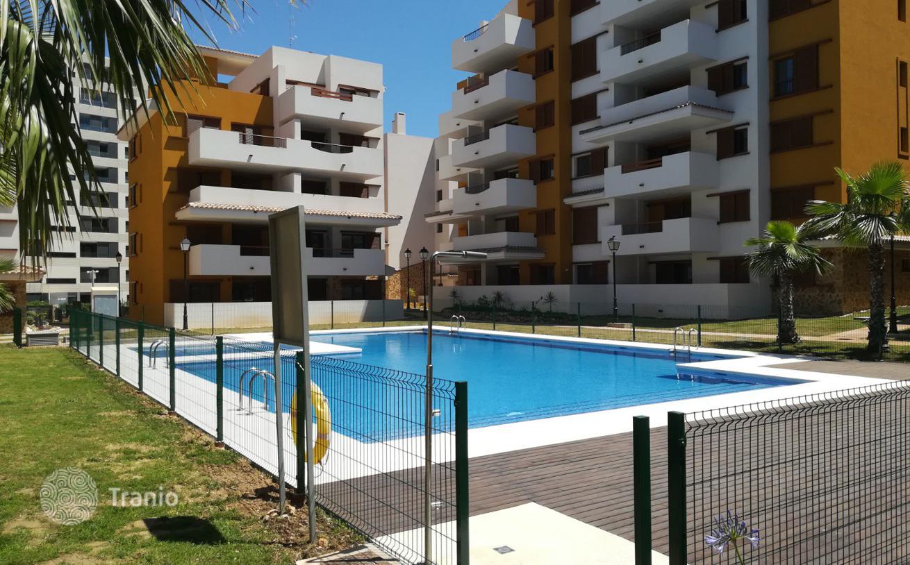 2-Bedroom Apartment with Sea View in Punta Prima, Torrevieja, photo 2