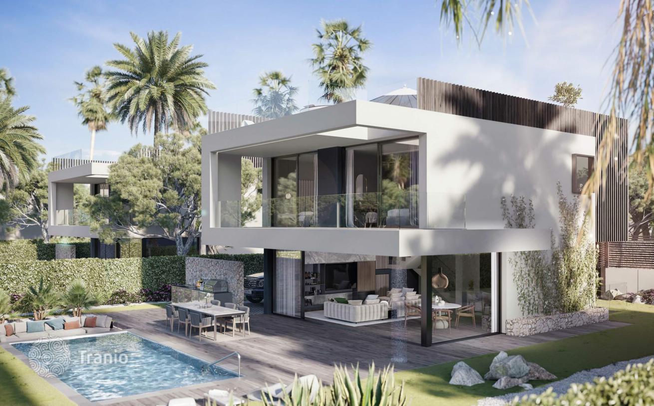 Villa with Garden and Private Pool near Golf Courses in Estepona, photo 5